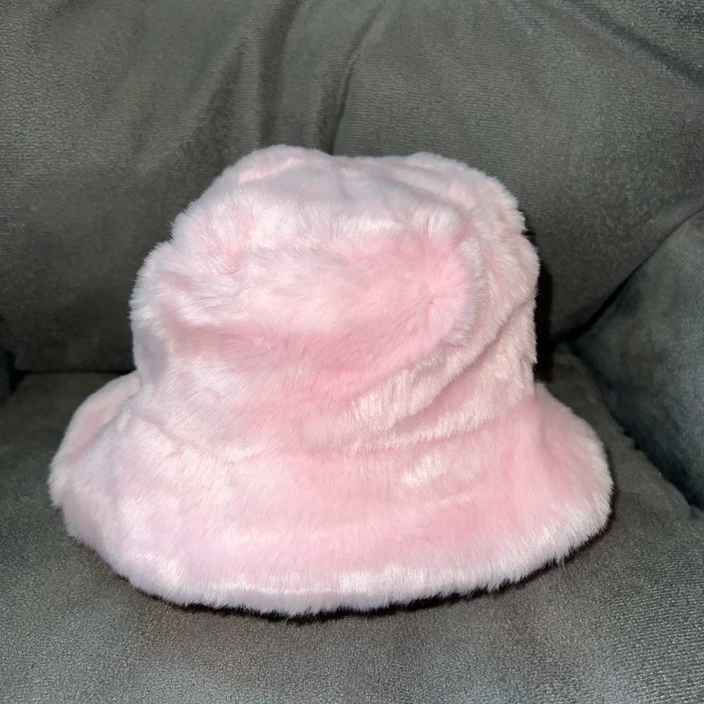 0-6M Fuzzy Pink Baby Girl Bucket Hat